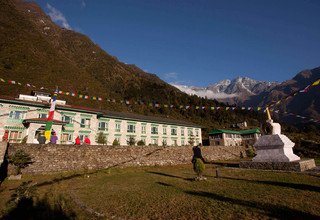 Everest Luxury Lodge Trek, 10 Days