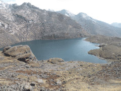 Bhairav Kund (zone non touristique) Camping Trekking, 14 Jours