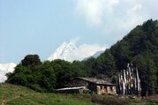 Circuit de l'héritage Tamang, vallée du Langtang, lac Gosaikund et Helambu Trek, 20 Jours