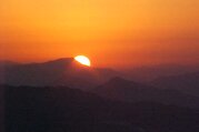 Sarangkot Sunrise & Sunset View Tour inklusive einer Stunde Paragliding 7 Tage
