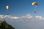 Sarangkot Sunrise & Sunset View Tour inklusive einer Stunde Paragliding 7 Tage