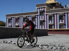 Randonnée Vtt Dans Le Haut Mustang, 16 Jours