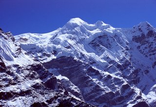 Escalade de Mera Peak, Amphu Lapcha Pass Trek et Island Peak - 26 Jours