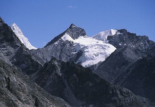 Besteigung des Pokalde Peak | Pokalde Gipfel 5806m | 18 Tage