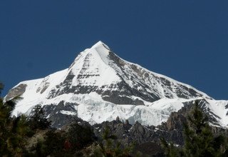 Chulu East Peak Climbing, 23 Days
