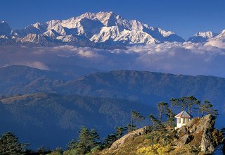 Milke Danda (région de Makalu-Kanchenjunga) faire du camping trek, 15 jours