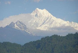 Milke Danda (région de Makalu-Kanchenjunga) faire du camping trek, 15 jours
