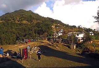 Milke Danda (région de Makalu-Kanchenjunga) faire du camping trek, 15 jours
