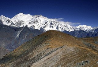 Milke Danda (région de Makalu-Kanchenjunga) faire du camping trek, 15 jours