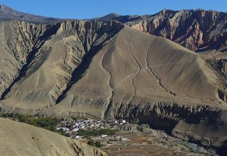 Expedition Saribung (Mustang Naar-Phu), lodge trekking, 27 jours