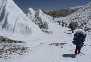 Expedition Saribung (Mustang Naar-Phu), lodge trekking, 27 jours