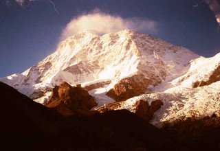 Makalu Base Camp Trek, 20 Days