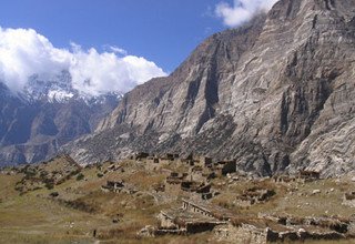 Nar Phu Valley Trek traverse Tilicho Lake and Mesokanto-La Pass, 18 Days