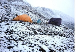 Upper Mustang to Nar Phu Valley via Teri-La Pass Camping Trek, 27 Days