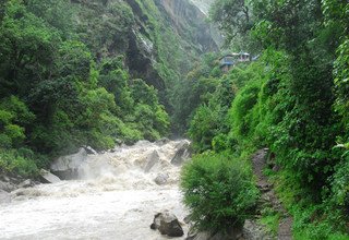 Tamang Heritage Trail, Langtang-Tal, Gosaikund See und Helambu Trekking, 22 Tage