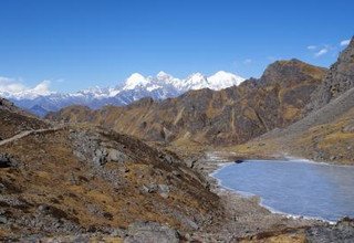 Circuit de l'héritage Tamang, vallée du Langtang, lac Gosaikund et Helambu Trek, 22 Jours