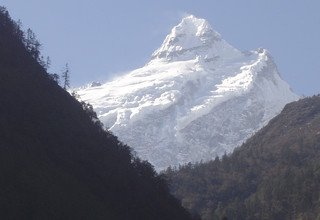 Tsum Valley and Manaslu Trek traverse Larkya-La Pass, 23 Days