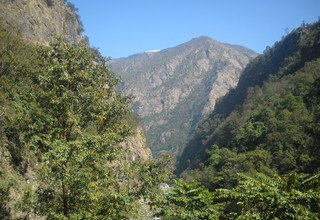 Randonnée dans la vallée de Tsum - 16 Jours