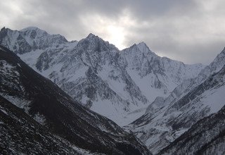 Randonnée dans la vallée de Tsum - 16 Jours