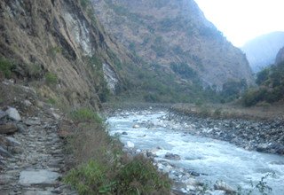 L'entie vall de Tsum, camping trekking 29 jours