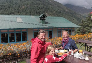 Everest Panorama (Lukla bis Tengboche) Lodge Trek für Familie, 12 Tage, 21. Oktober bis 31. Oktober 2016