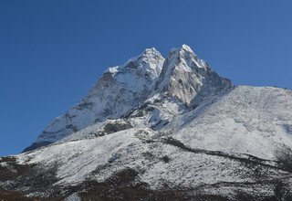 Everest Three Passes Trek via Renjo-La, Cho-La and Khongma-La Pass, 20 Days