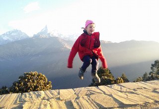 Annapurna Paronama Trek pour Familles avec Rafting et parc Chitwan, 14 Jours