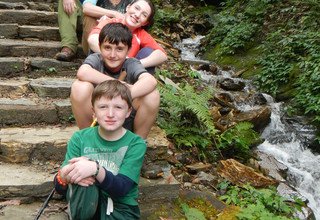 Annapurna Paronama Trek pour Familles avec Rafting et parc Chitwan, 14 Jours