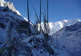 Lumba Sumba Pass Trek (Kanchenjunga-Makalu), 22 Days