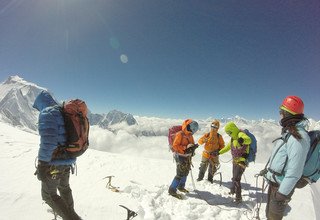 Larkya Peak Climbing, 19 Days