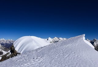 Mera Peak Climbing, 17 Days