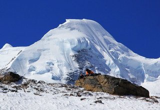 Mera Peak Climbing, 17 Days