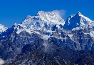 Lumba Sumba Pass Trek (Kanchenjunga-Makalu), 22 Days