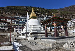 Meditative Wanderung zu Buddhistischen heiligen Stätten in der Region Khumbu, 16 Tage