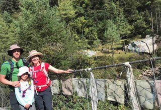 Trek du sentier culturel du bas Solukhumbu (Sherpaland) pour les familles, 9 Jours