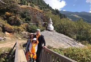 Trek du sentier culturel du bas Solukhumbu (Sherpaland) pour les familles, 9 Jours