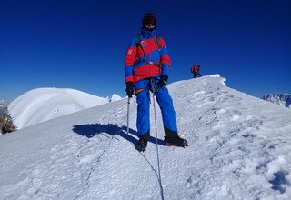 Mera Peak Climbing, 17 Days