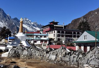 Meditative Wanderung zu Buddhistischen heiligen Stätten in der Region Khumbu, 16 Tage