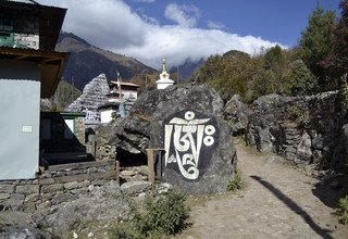 Meditative Wanderung zu Buddhistischen heiligen Stätten in der Region Khumbu, 16 Tage