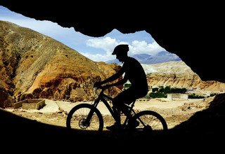 Upper Mustang Mountain Biking Tour, 16 Days