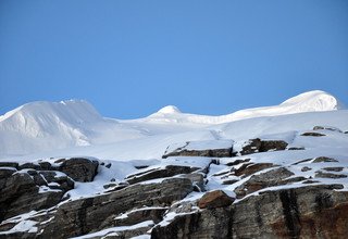 Mera Peak Climbing, 17 Days