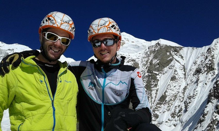 Climbers on summit of Tharpu Chuli/Tent Peak