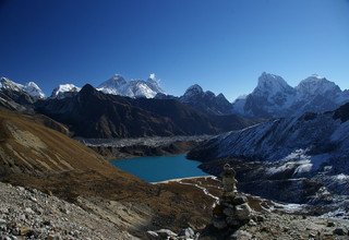 Renjo-La Pass Trekking (North of Namche Bazzar), 14 Days