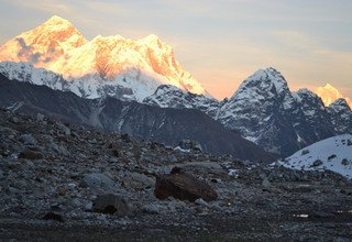 Renjo-La Pass Trekking (au nord de Namche Bazaar), 14 Jours