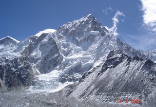 Everest Three Passes Trek via Renjo-La, Cho-La and Khongma-La Pass, 20 Days