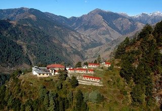 Trek du sentier culturel du bas Solukhumbu (Sherpaland) pour les familles, 9 Jours