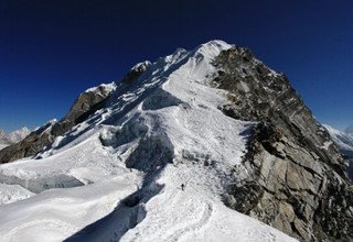 Lobuche West Peak Climbing, 20 Days